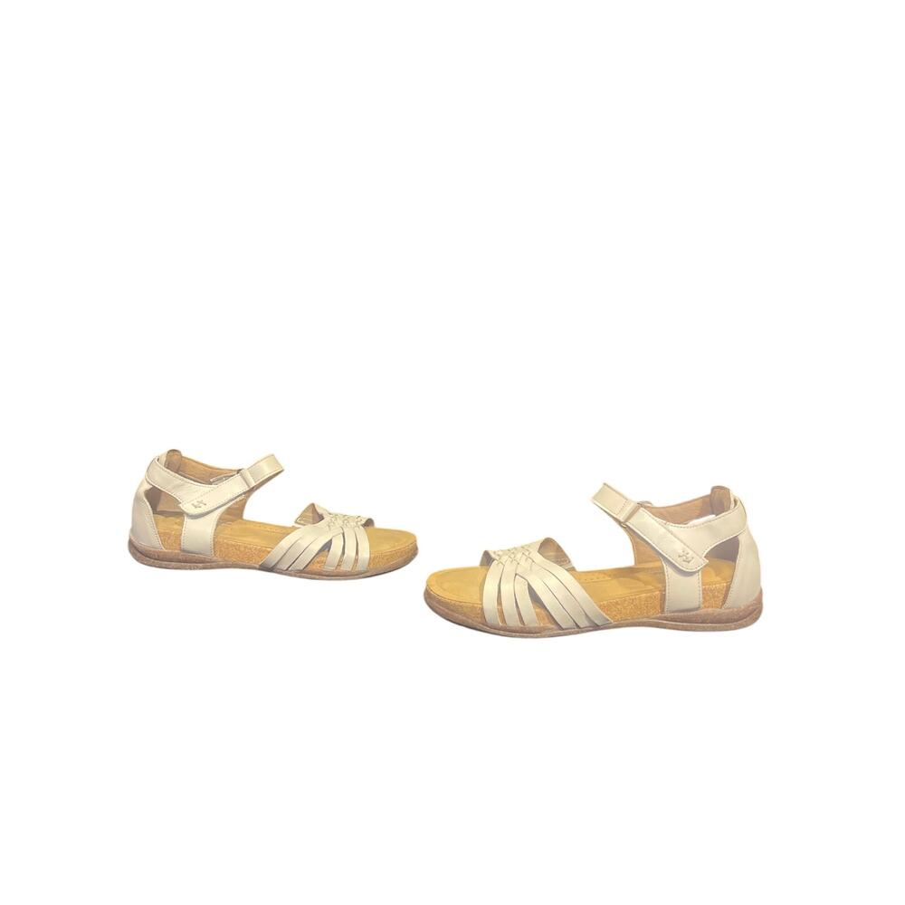 Women’s Clarks Sabrina strap sandals size euro 41 / US 9 1/2